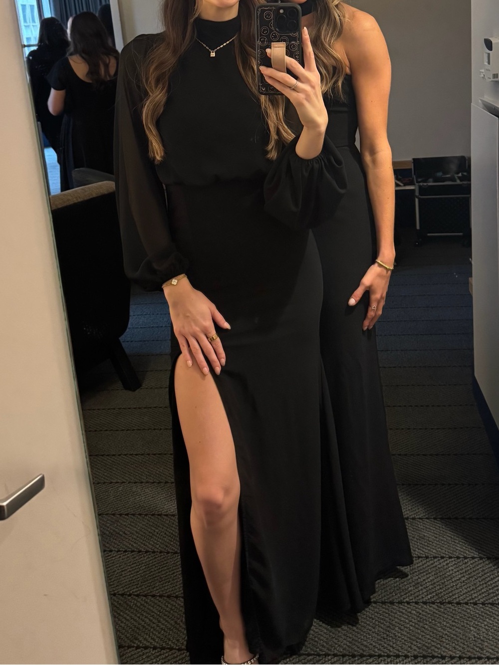 Elegant Black Long-Sleeve Evening Dress with Thigh Slit